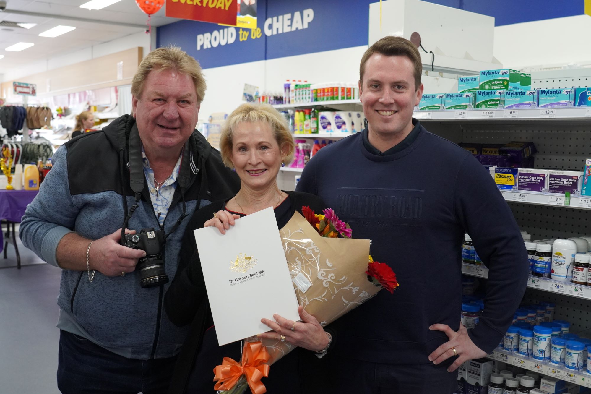 UMINA BEACH LOCAL DIANNE MATTHEWS CELEBRATES 30 YEARS SERVICE Main Image
